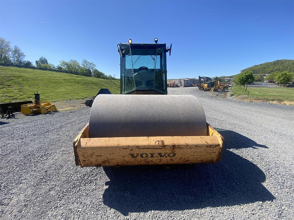 Used 2012 VOLVO SD100D