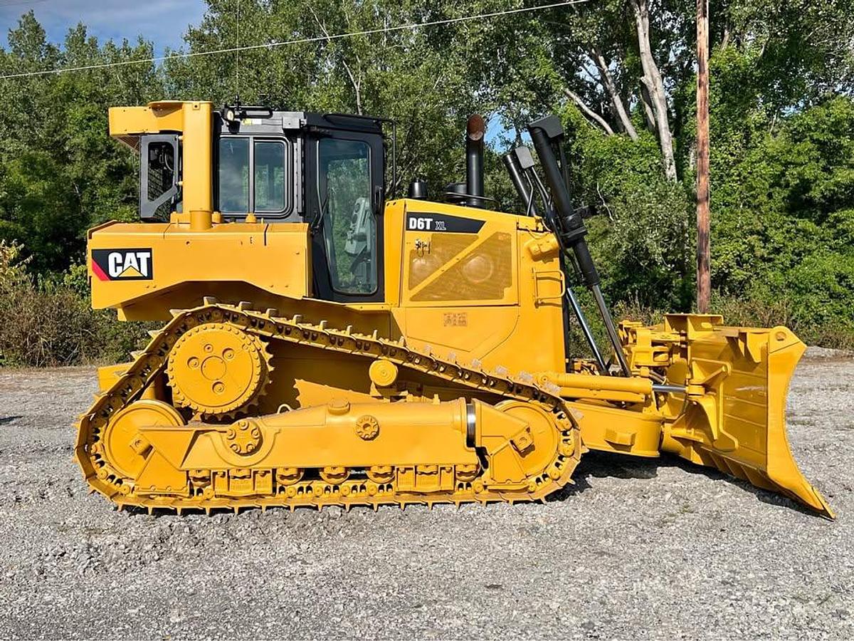 Used 2014 Caterpillar D6T XL