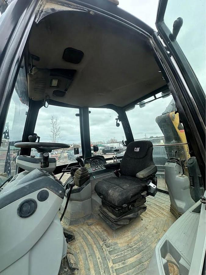 Used 2012 CAT 420F