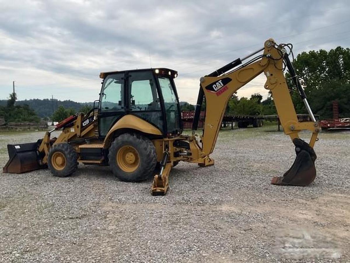 Used 2014 CAT 420F
