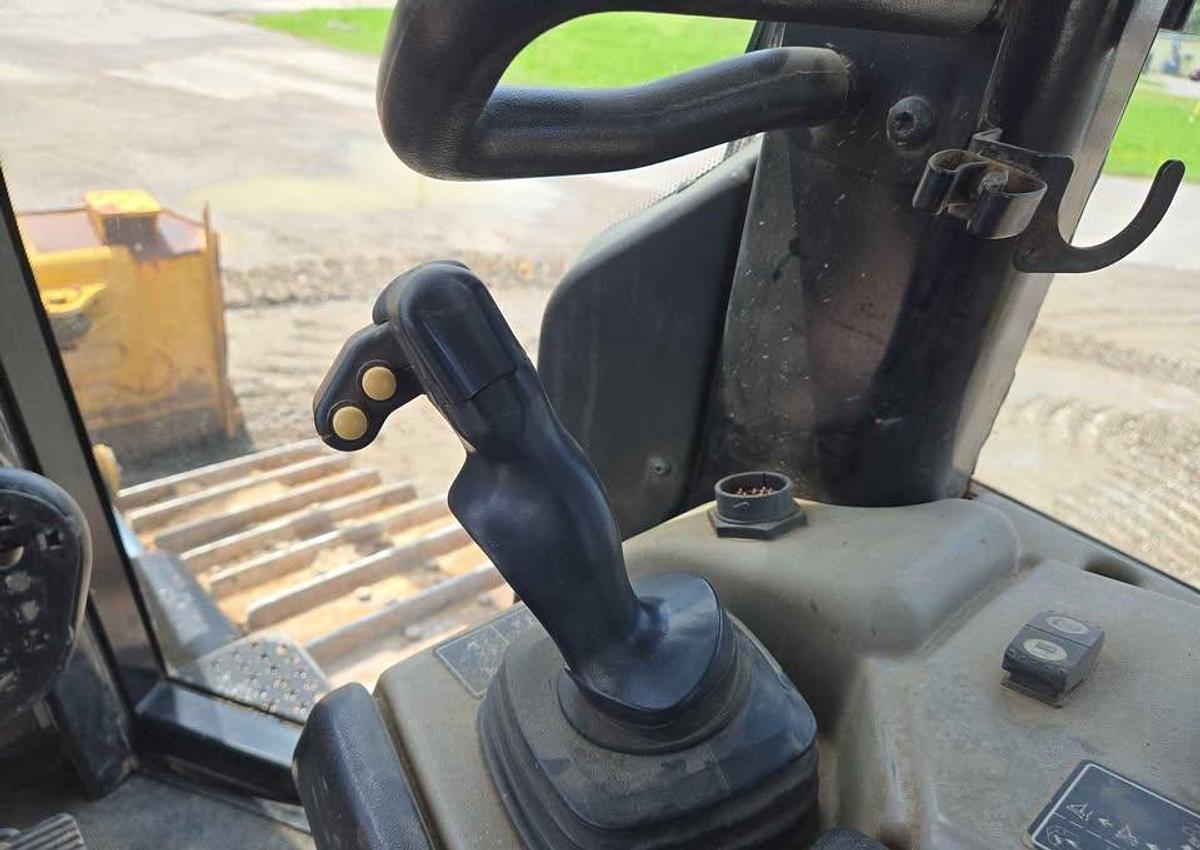 Used 2015 Caterpillar D6N XL