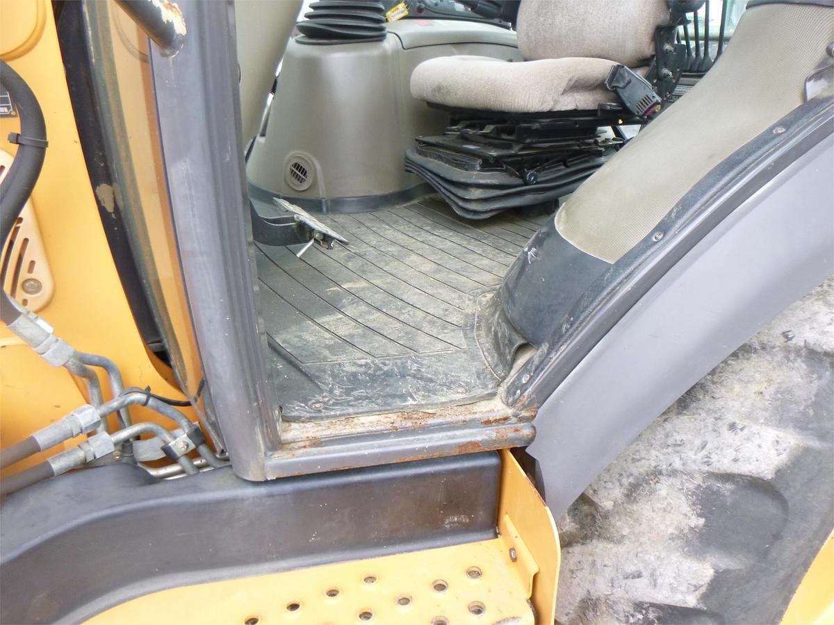 Used 2011 CASE 580SN