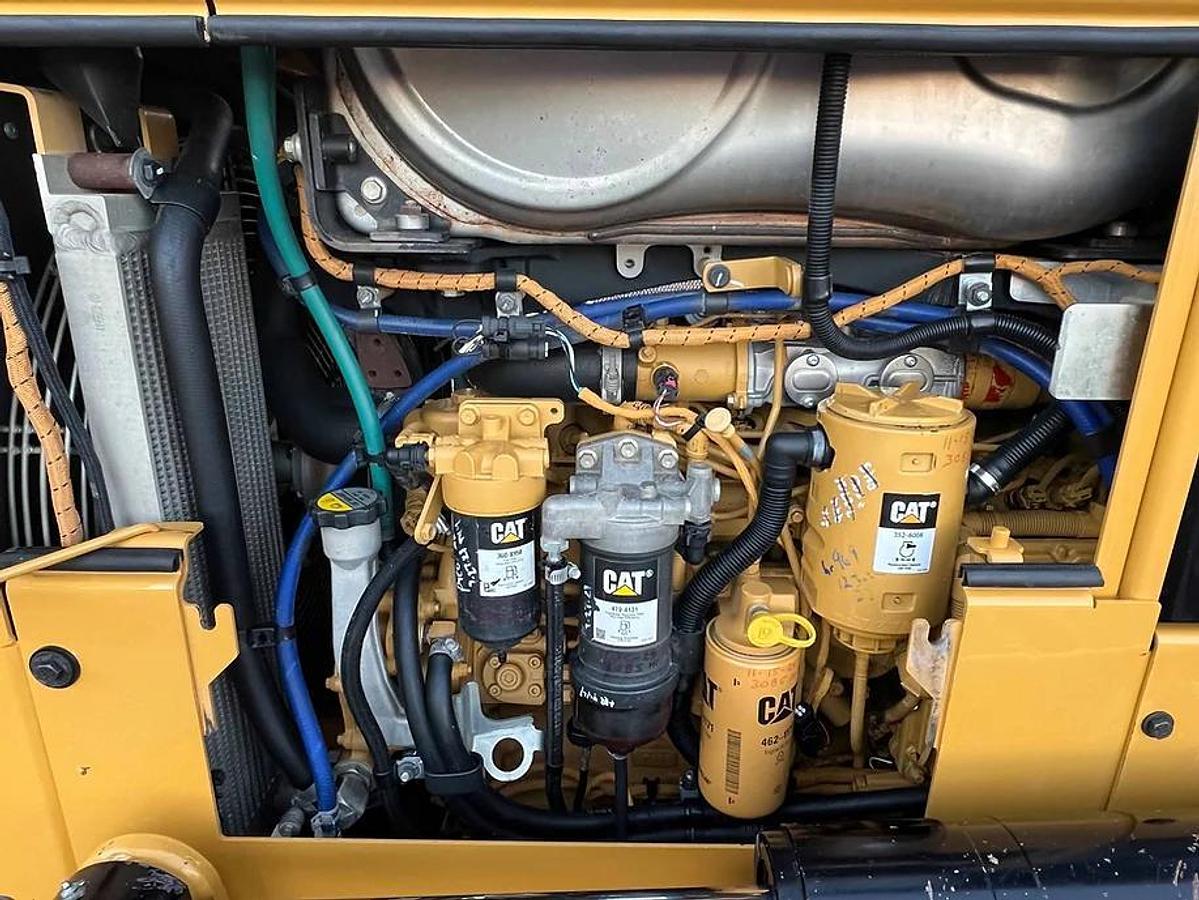 Used 2018 CAT D6N XL
