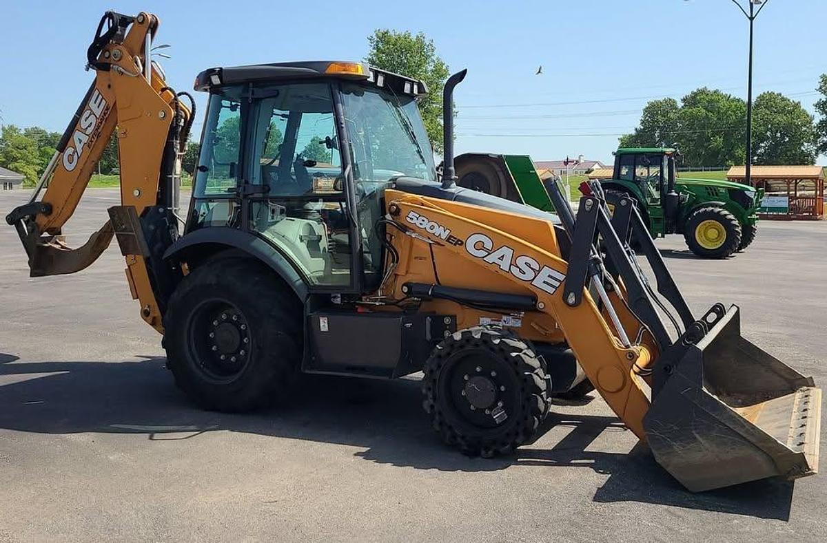 Used 2018 Case 580n ep backhoe