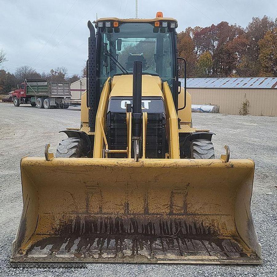 Used 2018 Caterpillar 420F2