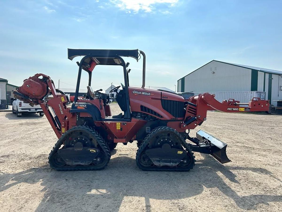 Used 2018 DITCH WITCH RT120 QUAD