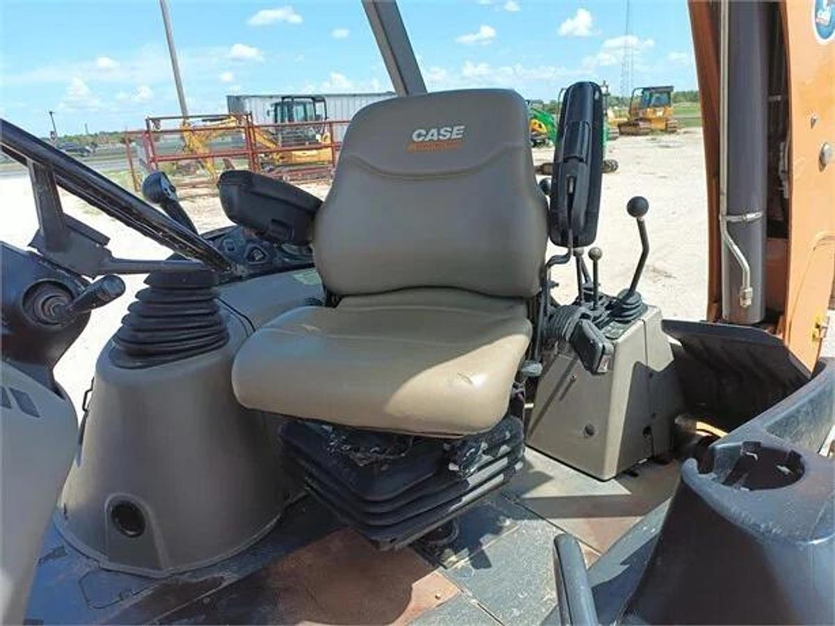 Used 2014 CASE 580N