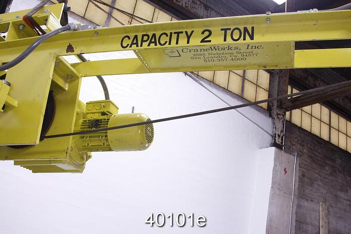 Used 32" Clam Shell Hoist with Hydraulic Unit and Rail #40101