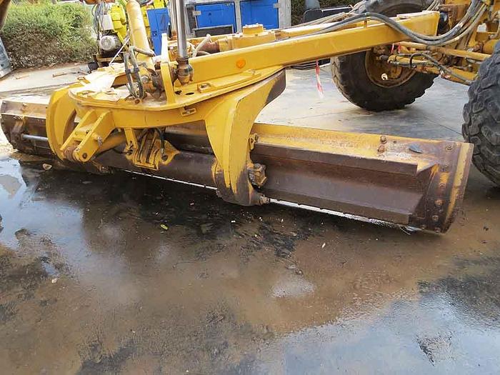 Used 2012 CATERPILLAR 140 M 2 AWD