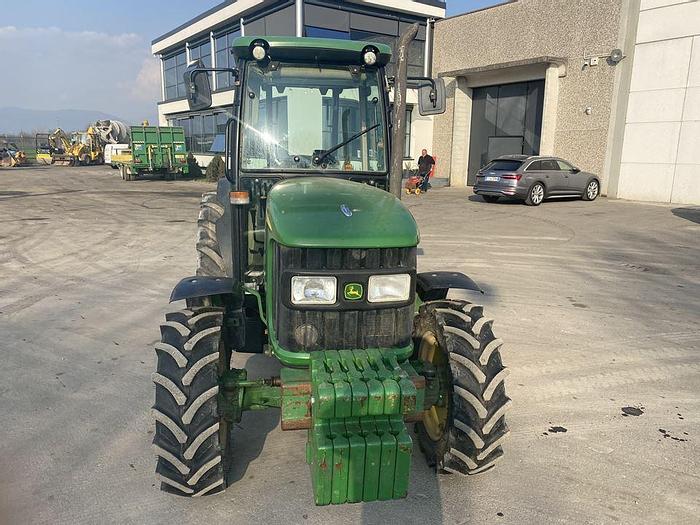 Usato 2004 JOHN DEERE 5615 F