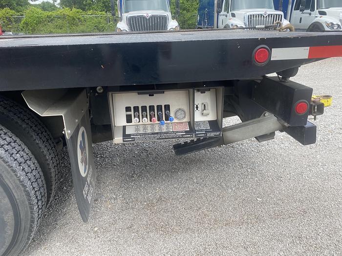 Used 2009 Peterbilt 386 Rillback wrecker