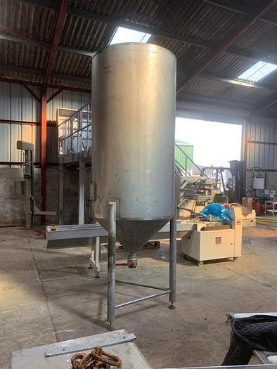 Used 3 X OIL STORAGE TANKS