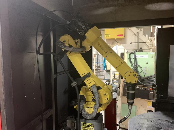 Used LINCOLN ELECTRIC SYSTEM 20 MIG WELDING CELL WITH FANUC ARCMATE 100IC ROBOT AND R30iB CONTROLLER