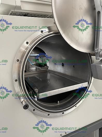 Used VAC Nexus 100039 Four Glove Chamber w/ VAC TE555 Monitor and Edwards RV12