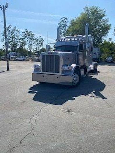 Used 2022 PETERBILT 389