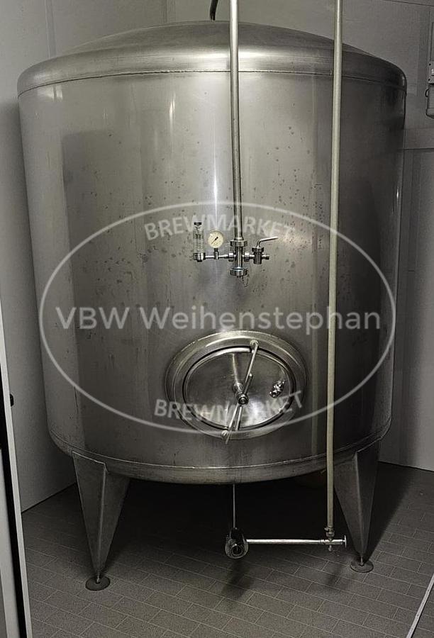 Used storage tanks [8 pcs.]