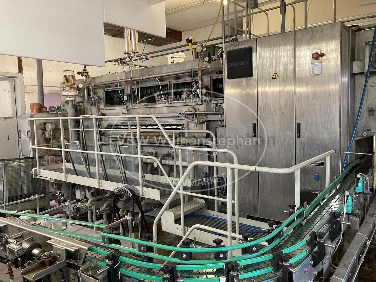 Used bottle cleaning machine