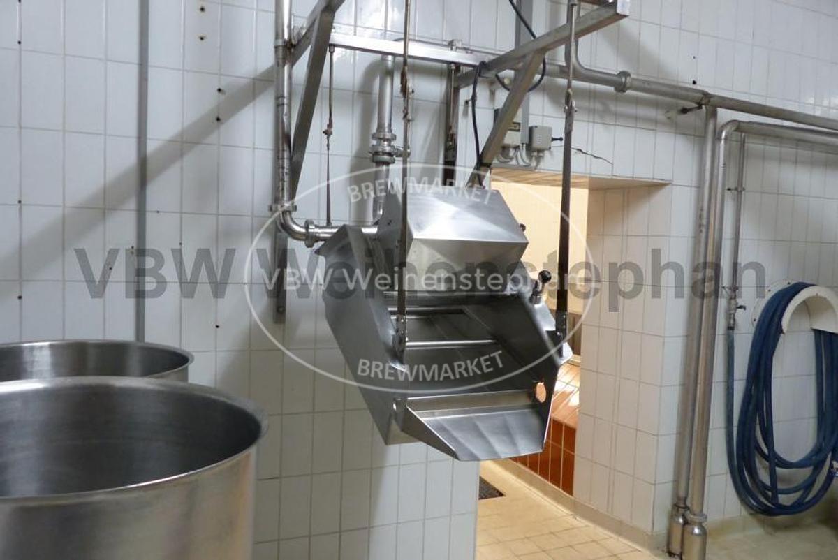 Used yeast vibratory sieve