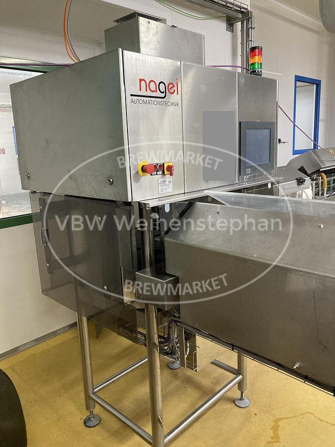 Used empty bottle inspector