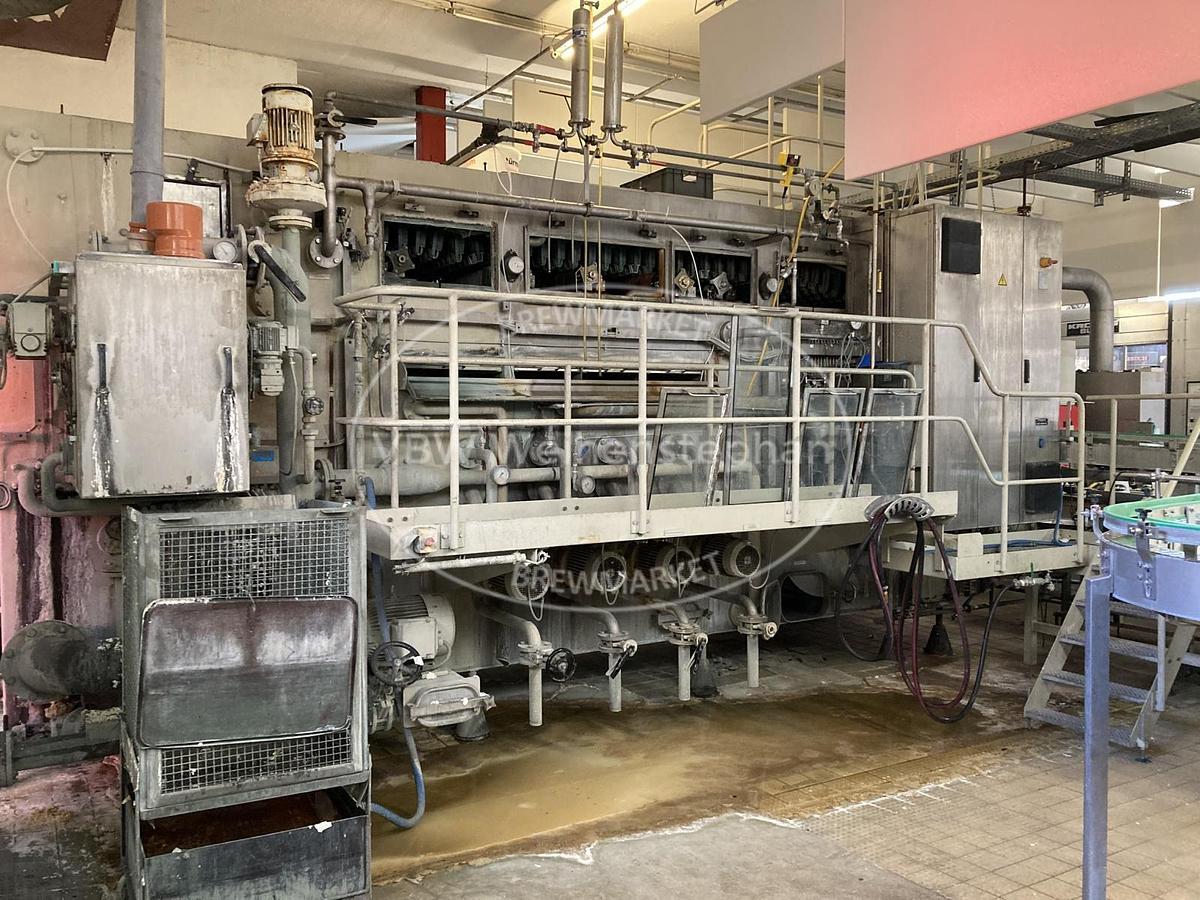 Used bottle cleaning machine