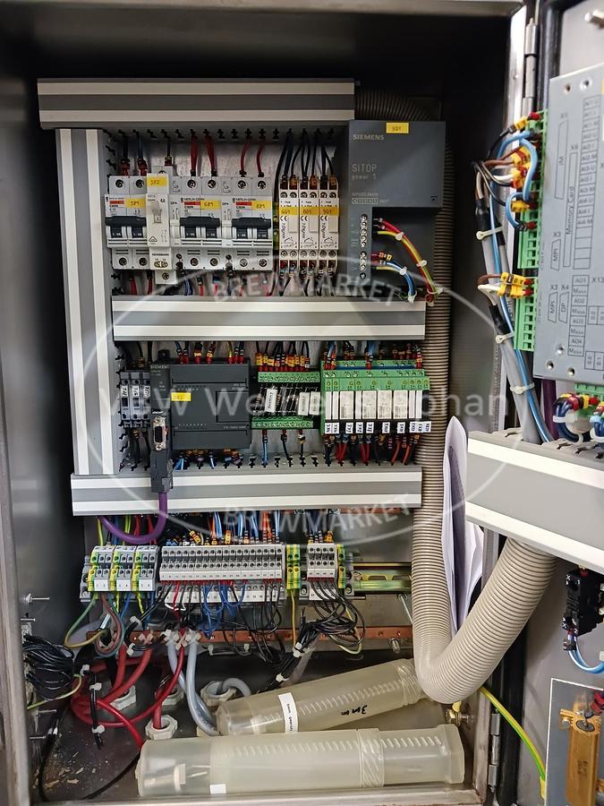 Used Rinsing, filling and sealing machine