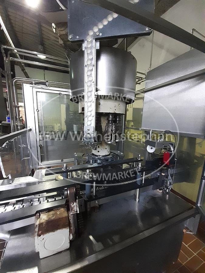 Used capper