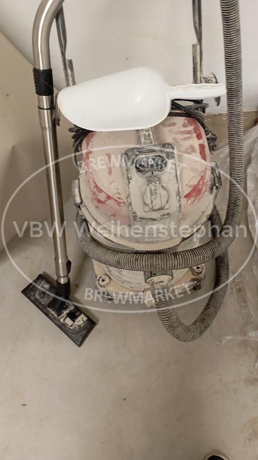 Used Industrial vacuum cleaner