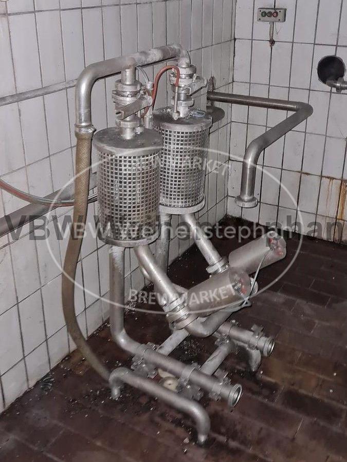 Used blending apparatuses