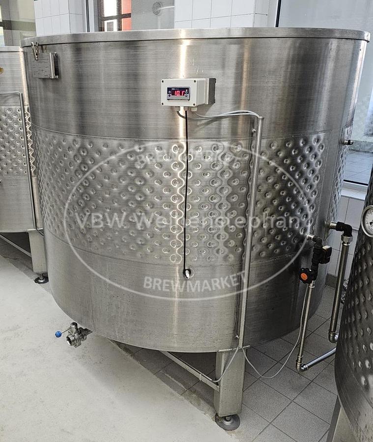 Used Fermenting vats