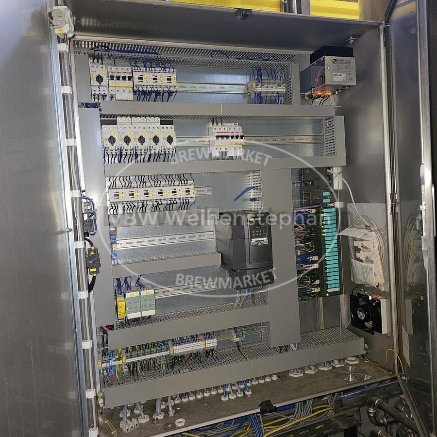 Used 5-device brewhouse in block construction