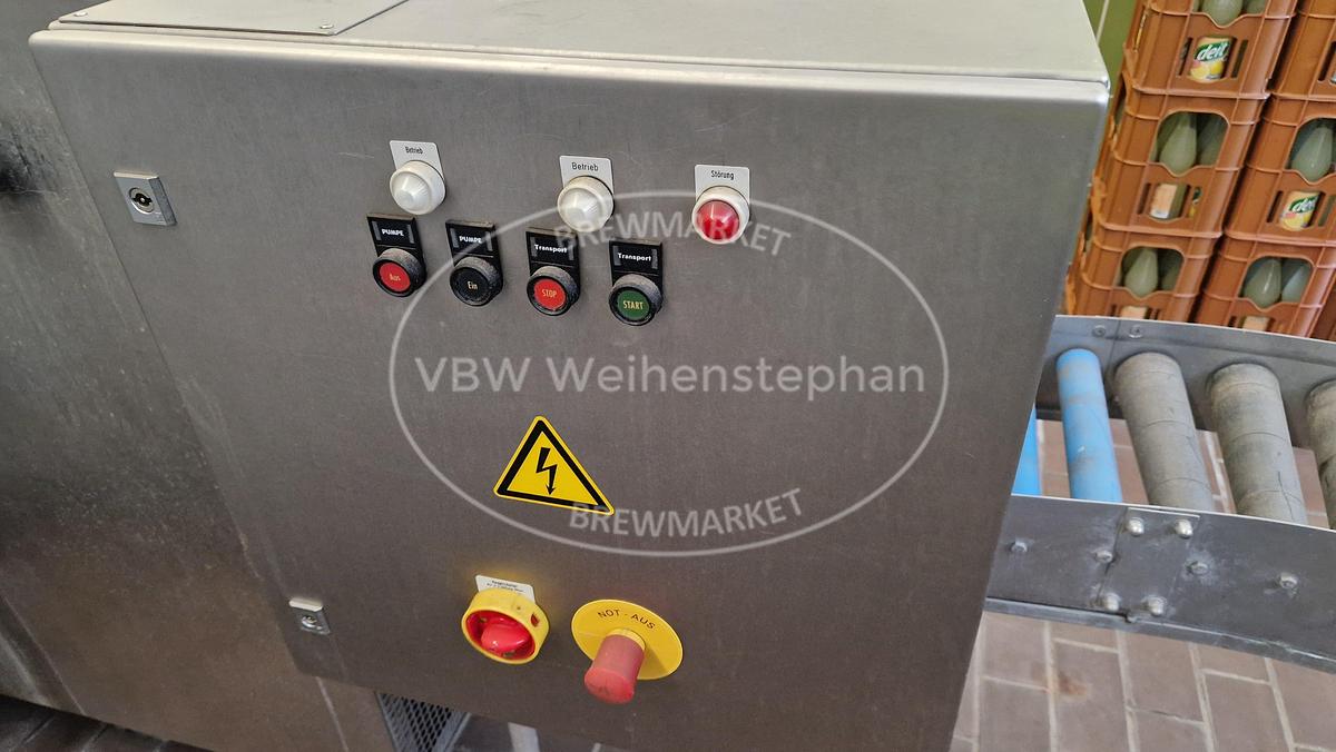 Used crate washer