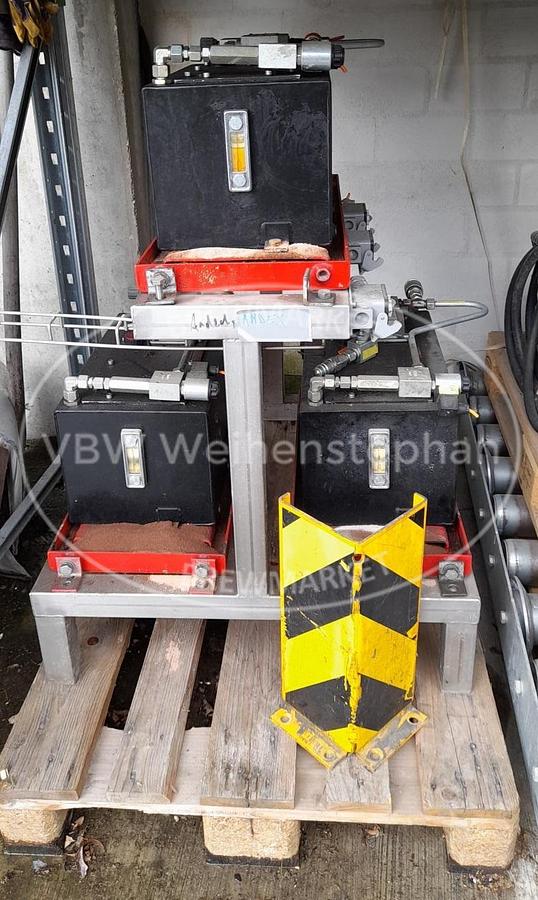 Used Lifting table
