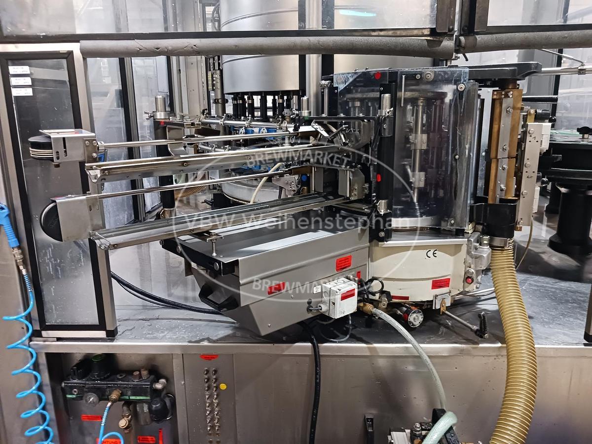 Used labeling machine