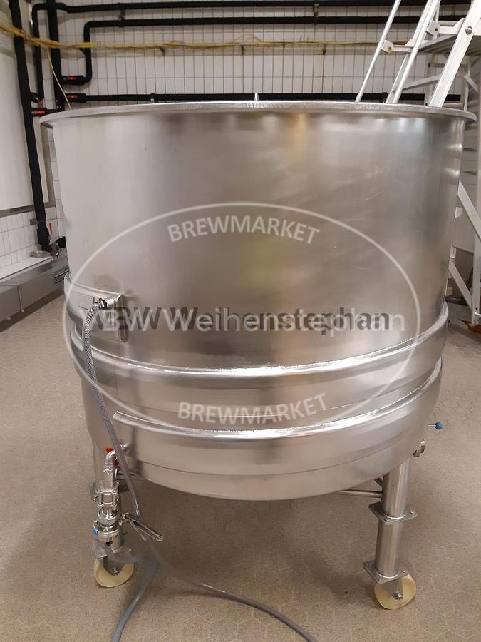 Used yeast tub