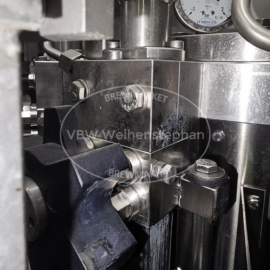 Used Filling line for disposable bottles