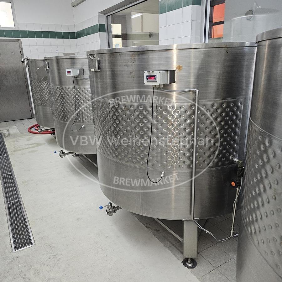 Used Fermenting vats