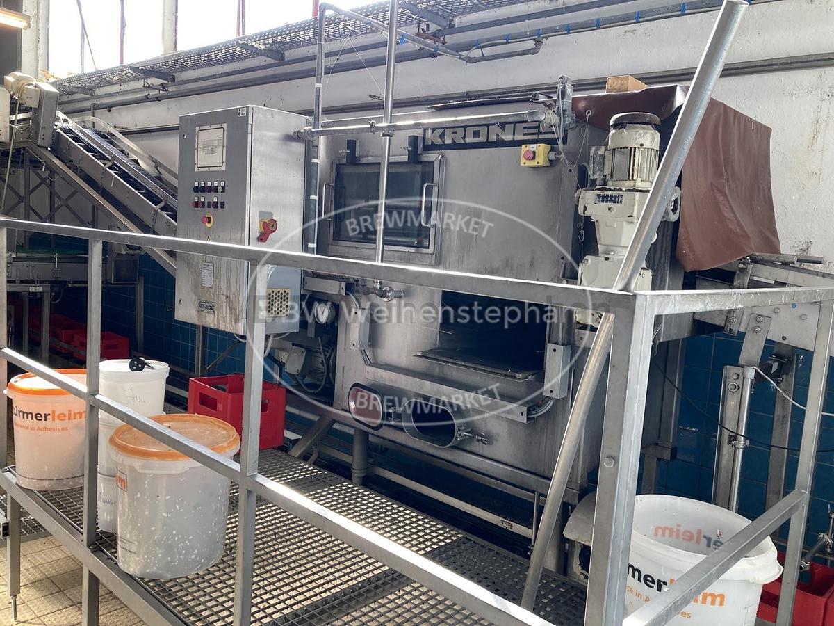 Used Crate cleaning system