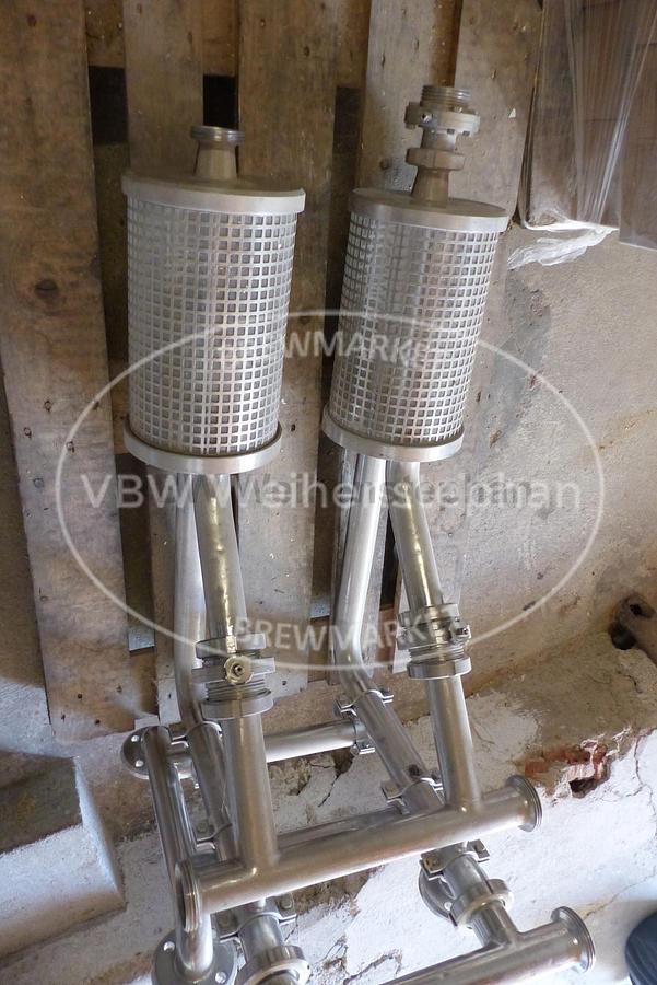 Used blending apparatuses