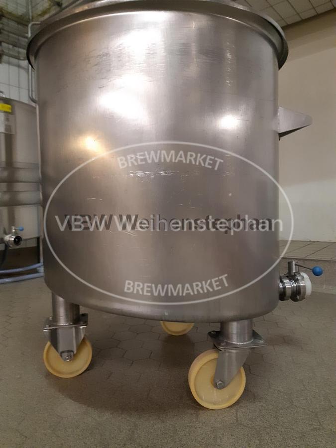 Used yeast tub