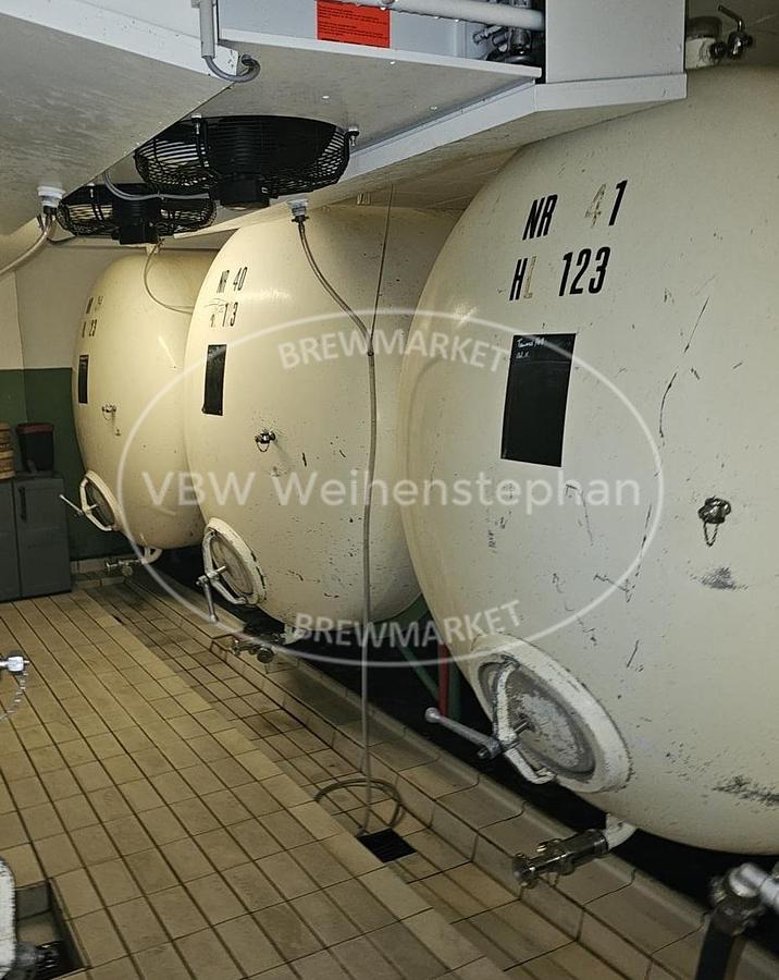 Used storage tanks (8 pcs.)