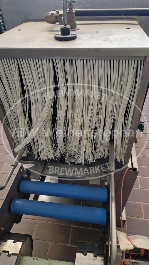 Used crate washer