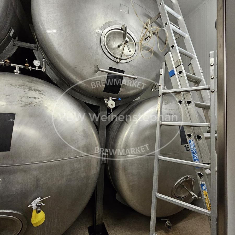 Used storage tanks (5 pcs.)