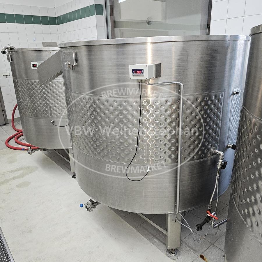Used Fermenting vats