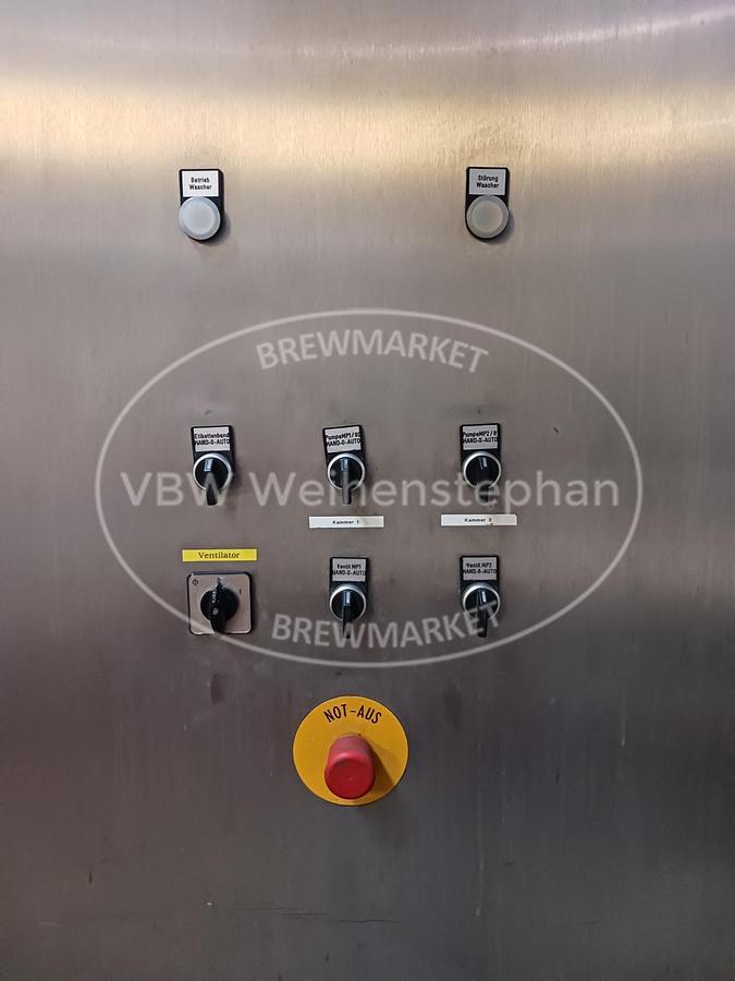 Used Crate cleaning system