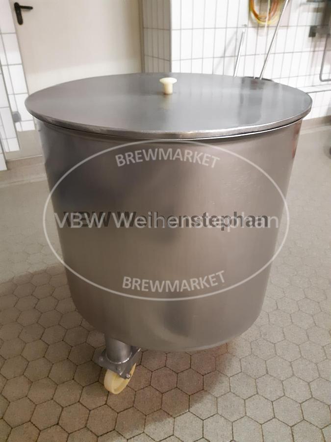 Used yeast tub