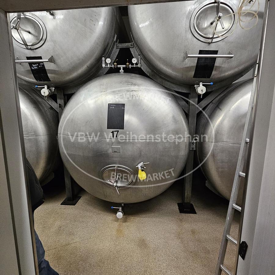 Used storage tanks (5 pcs.)
