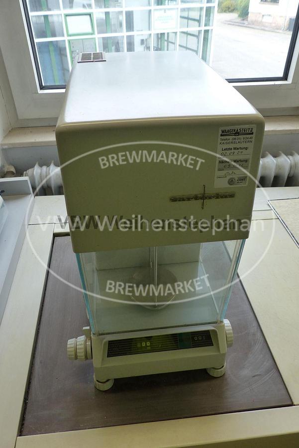 Used analytical balance