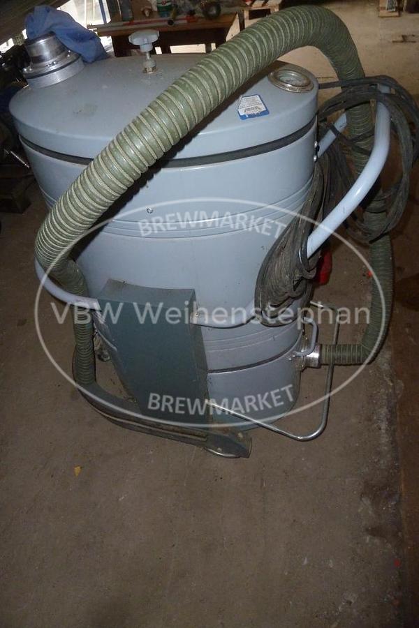 Used vacuum cleaner