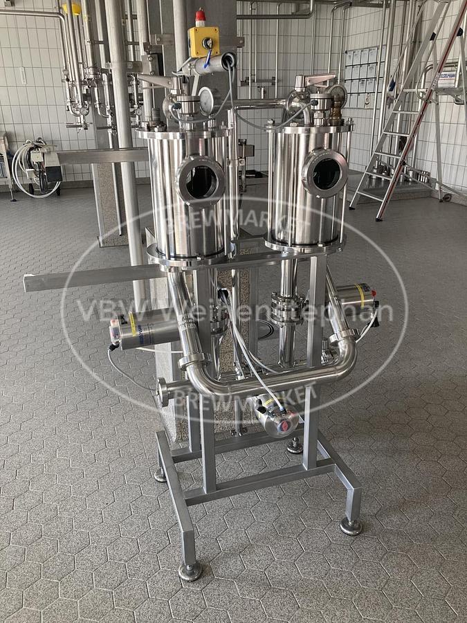 Used blending apparatuses