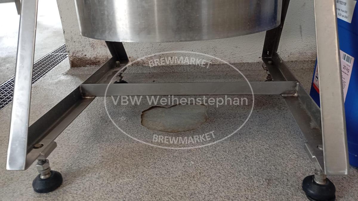 Used yeast tub